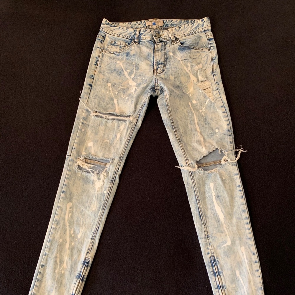Hyper denim paint splatter ripped jeans